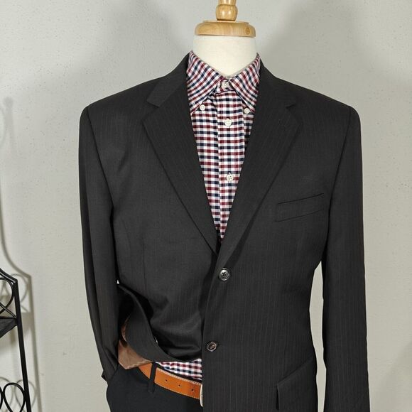 Van Heusen Men's 2PC Suit & Pant Brown Striped Poly Blend Size 42L / 34x32 - Picture 3 of 16